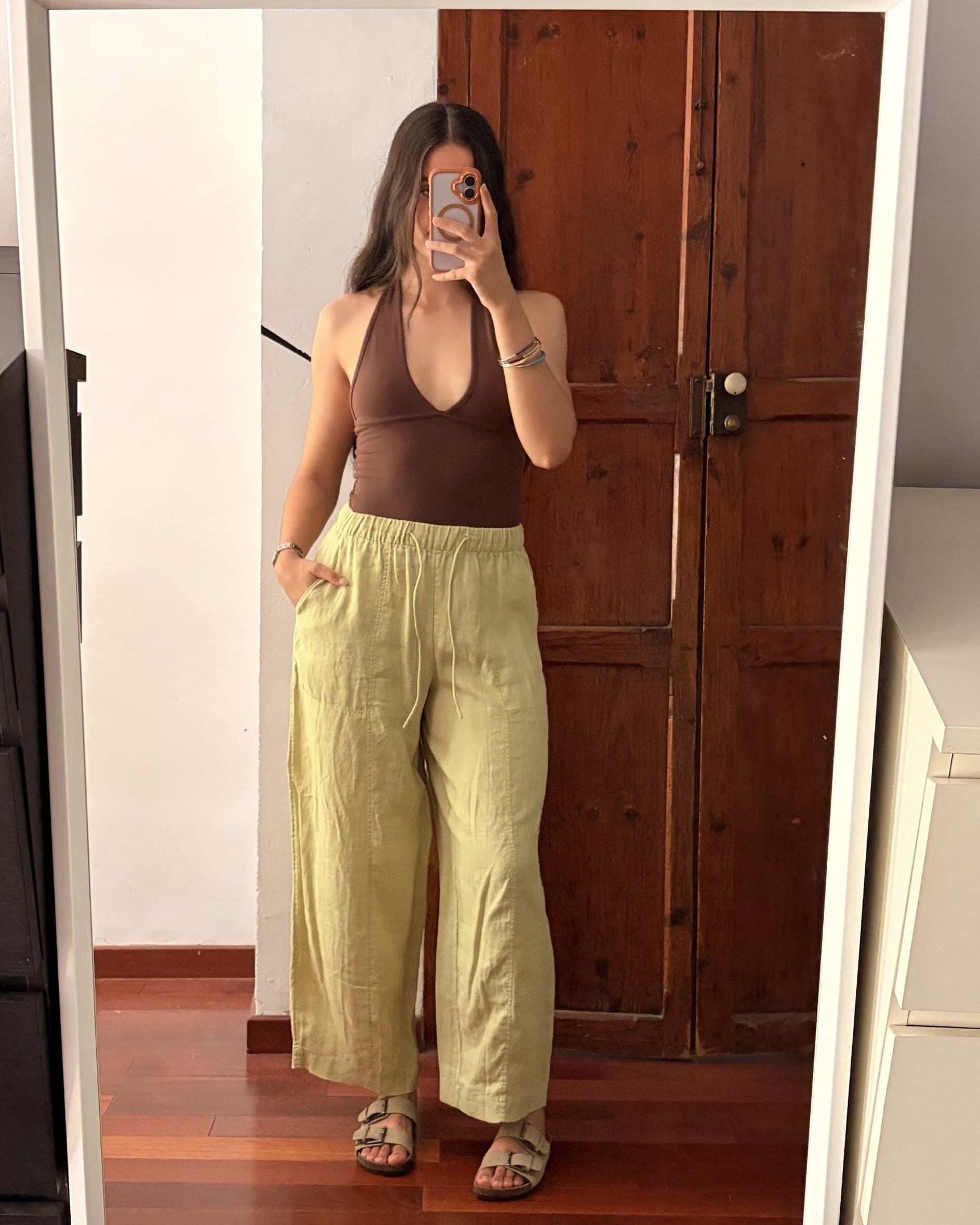 Pantalon Barrel de lino — Detalle