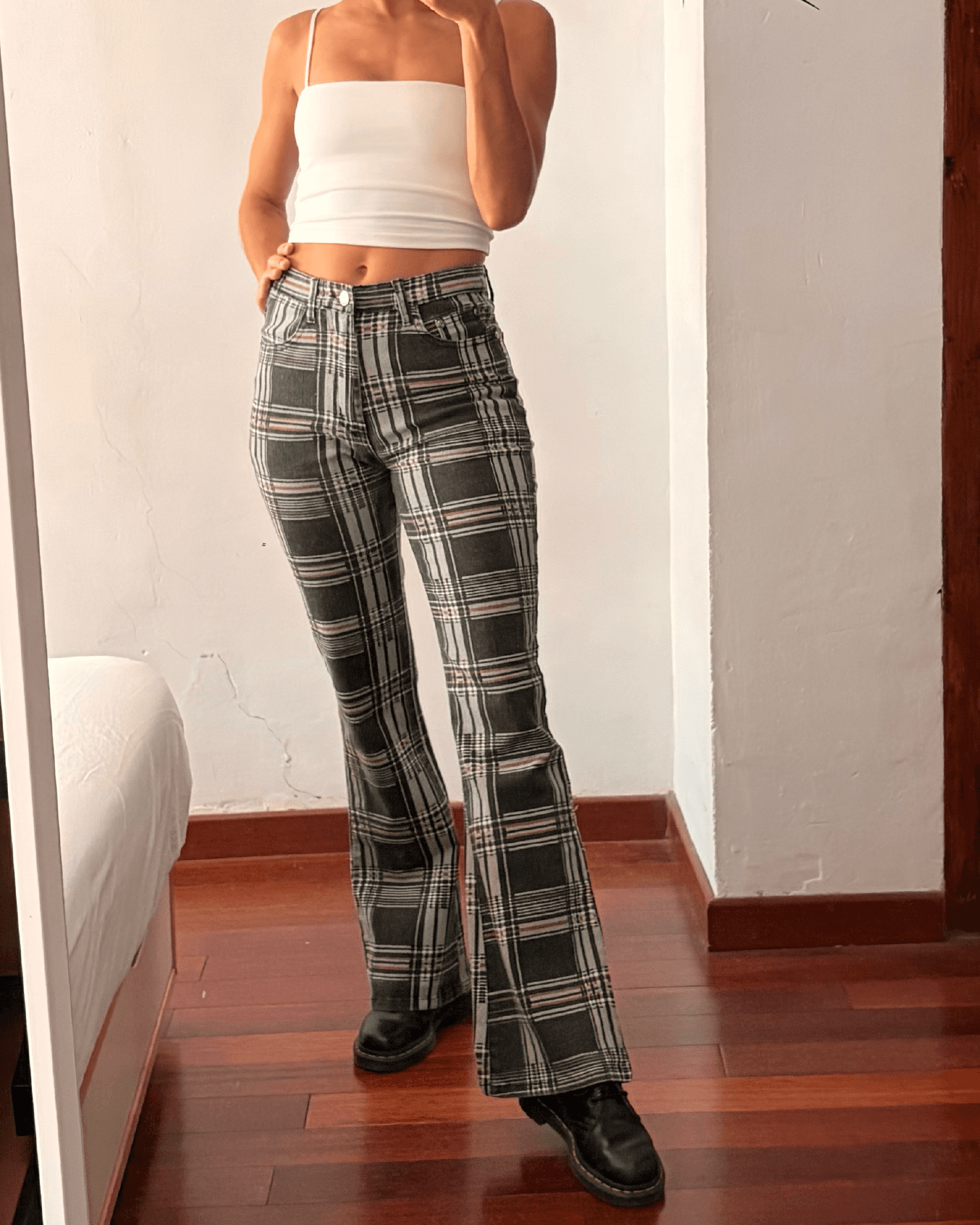 Jean estampdo a cuadrillé — Detalle