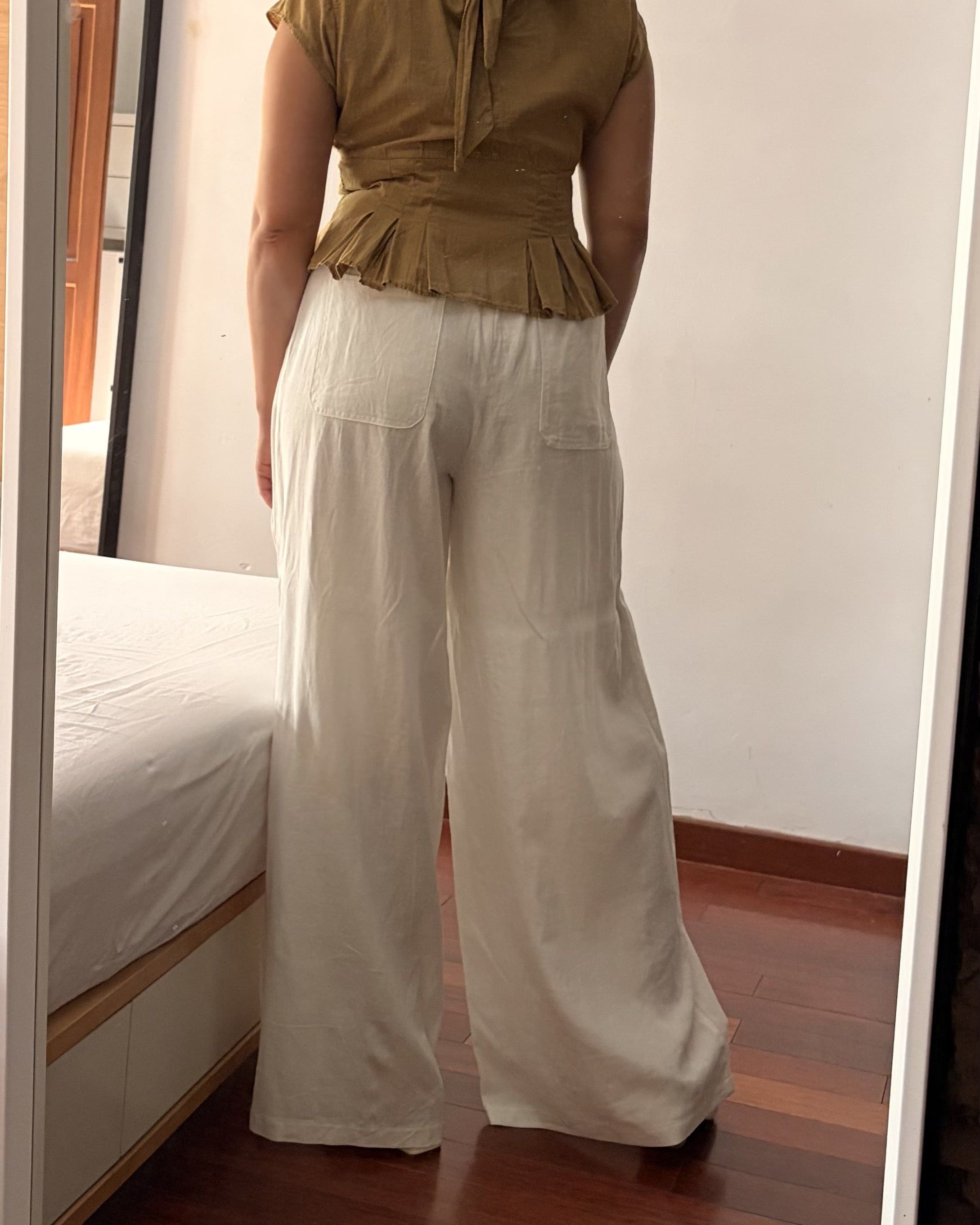 Pantalón Ancho con pinzas — Etiqueta